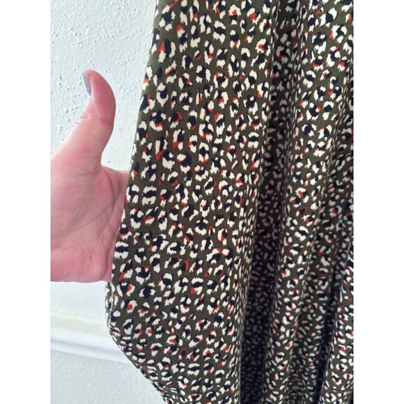 Lovestitch Sleeveless Maxi Dress With V-Neck Leopard Print Pattern With Pockets - Picture 9 of 13